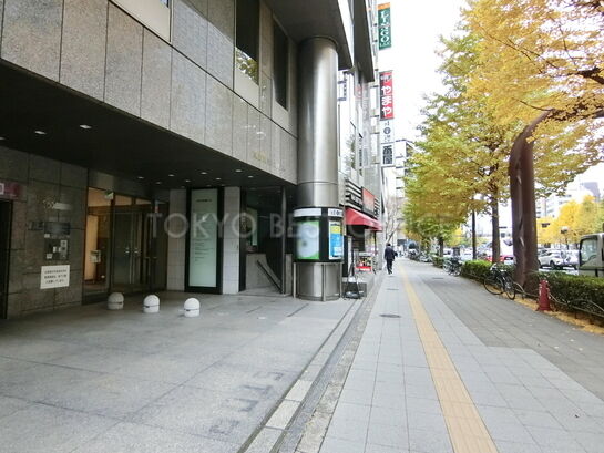 ビル周辺風景①