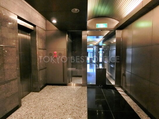 エントランスホール①