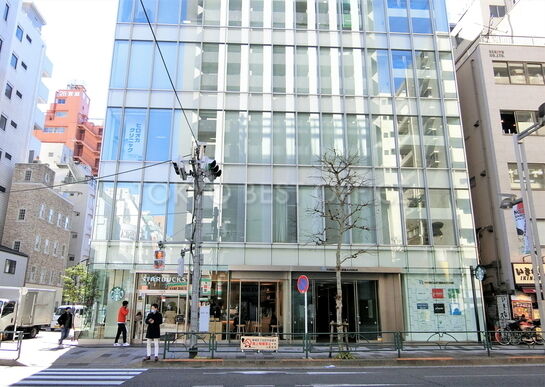 1階（スターバックスコーヒー）