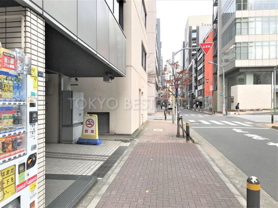 ビル周辺風景①