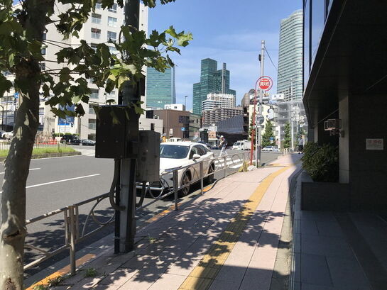 ビル周辺風景①