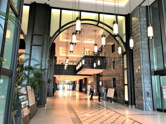 エントランスホール①