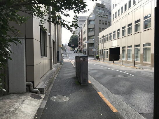 ビル周辺風景①