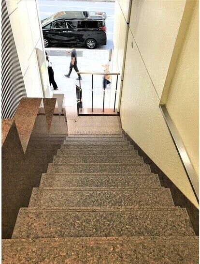 エントランスホール③