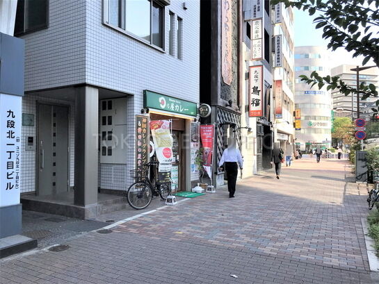 ビル周辺風景①