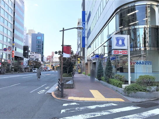 ビル周辺風景①