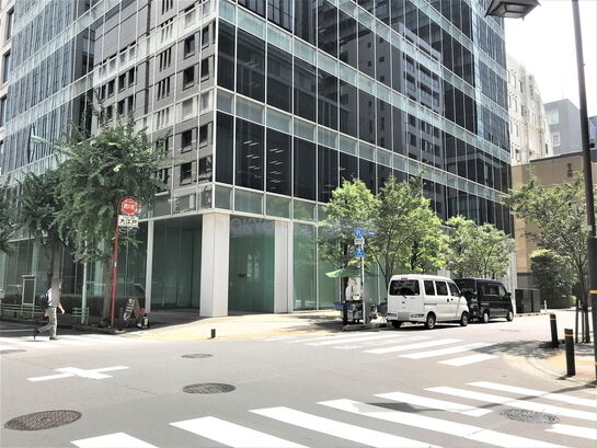 ビル周辺風景①