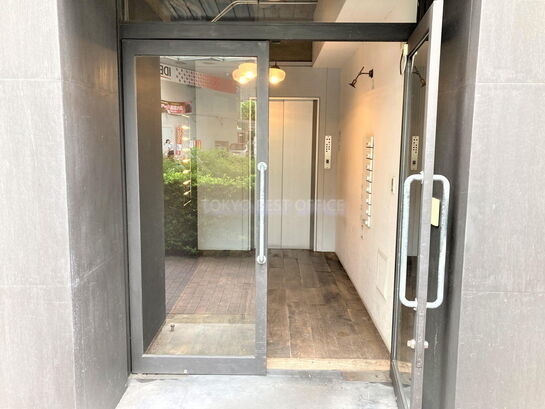 ビルエントランス②
