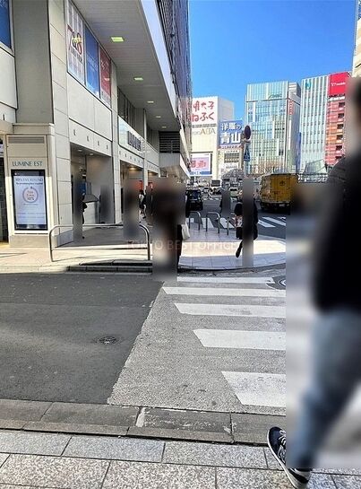 ビル周辺風景①