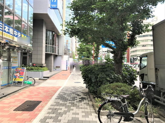 ビル周辺風景①