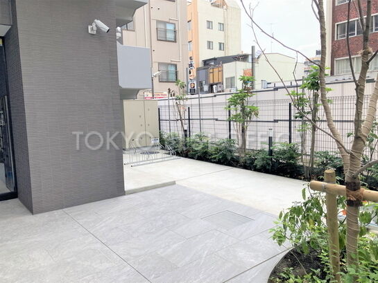 エントランス付近②