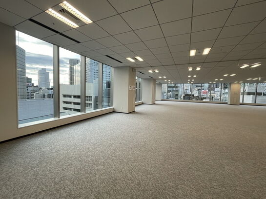 9階 執務室内