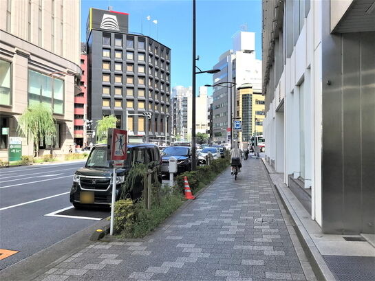 ビル周辺風景①