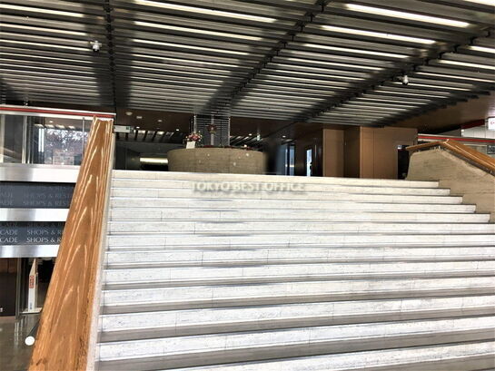 ビルエントランス①