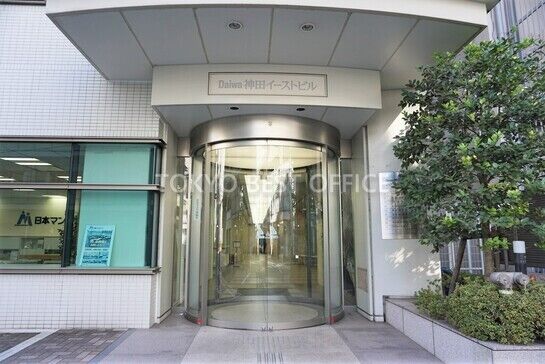 ビルエントランス