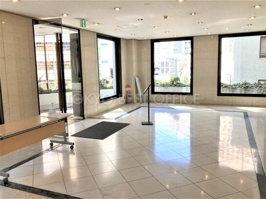 エントランスホール④