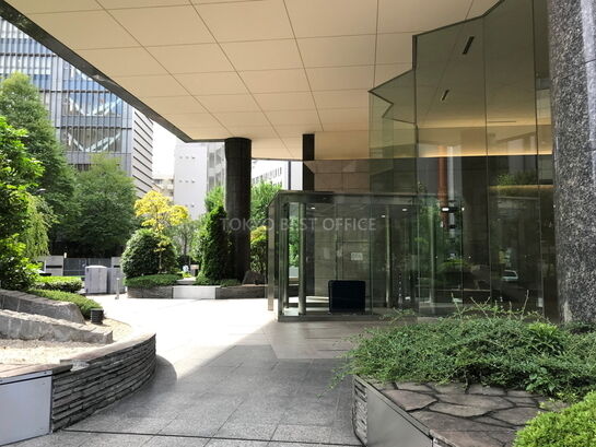 ビルエントランス①