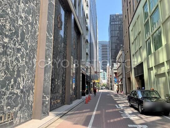 ビル周辺風景①