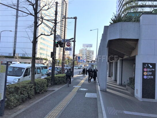 ビル周辺風景②