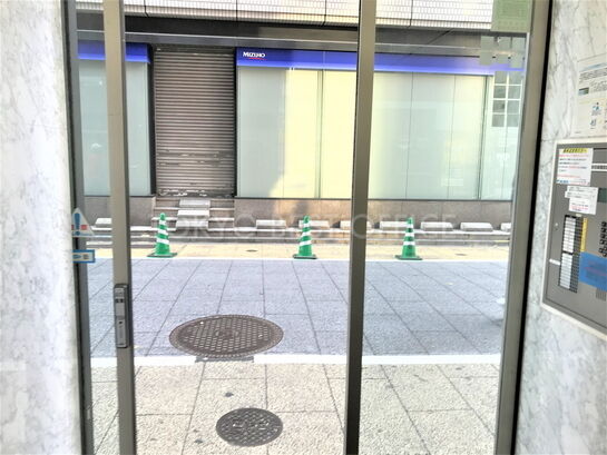 ビル周辺風景①