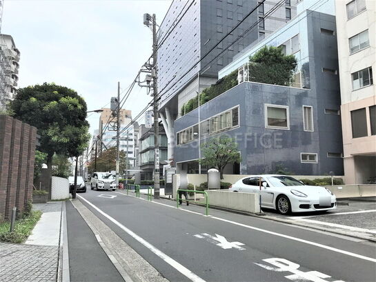 ビル周辺風景②