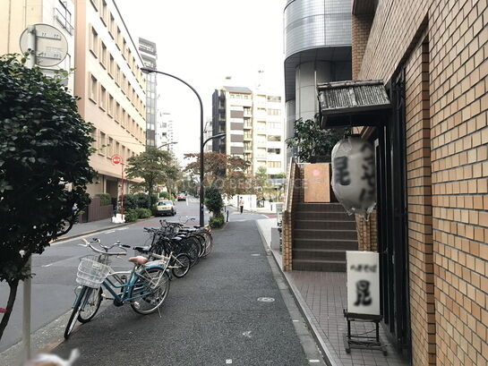 ビル周辺風景①