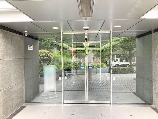ビルエントランス②