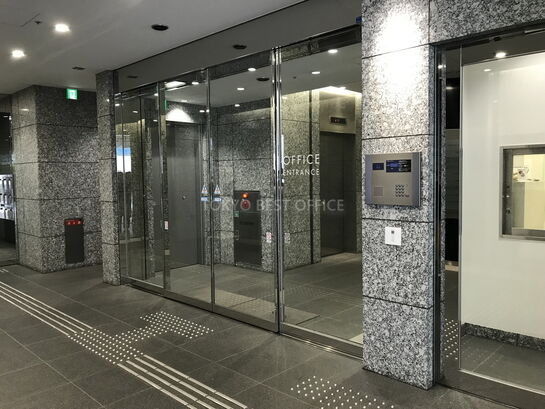 ビルエントランス③