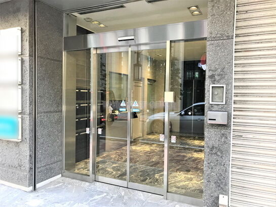ビルエントランス②