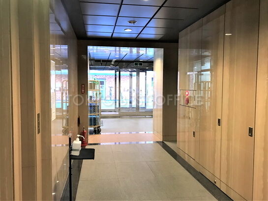 エントランスホール②