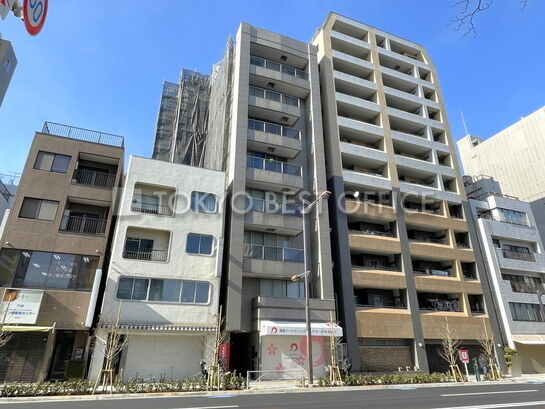 【中古】 中小ビル経営の法律と書式 貸ビル・貸店舗・貸室・貸事務所・ビル管理 改訂版/自由国民社/富田晃栄 中古】 中小ビル経営の法律と書式 貸ビル・貸店舗・貸室・貸事務