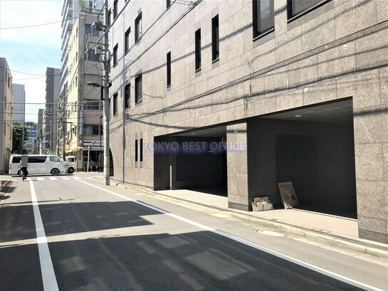 ビル周辺風景①