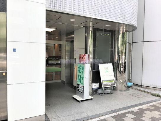 ビルエントランス①