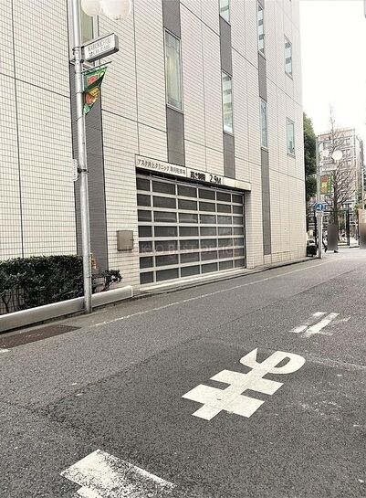 ビル周辺風景①