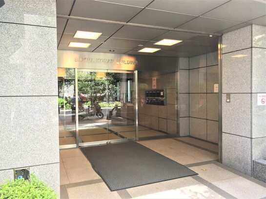 ビルエントランス②