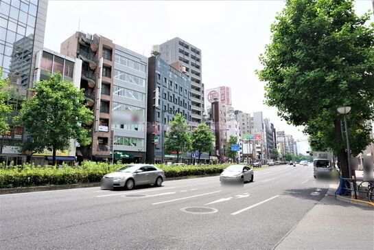 ビル周辺風景①