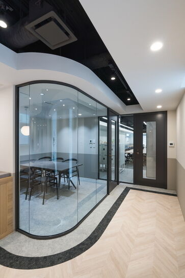 8階セットアップオフィス室内