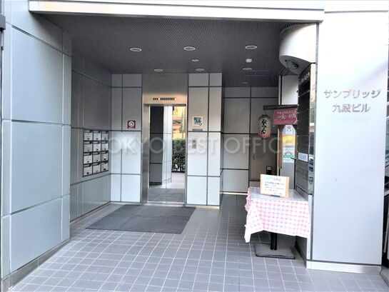 エントランスホール①