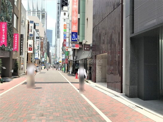 ビル周辺風景①