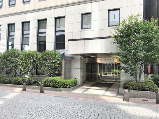 ビルエントランス①