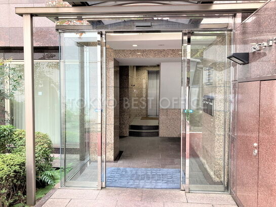 ビルエントランス