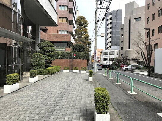 ビル周辺風景②