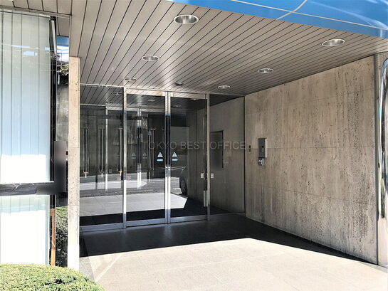 ビルエントランス