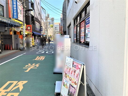 ビル周辺風景③