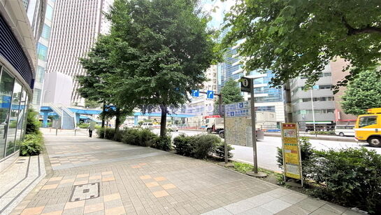 ビル周辺風景②