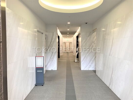 エレベーターホール①