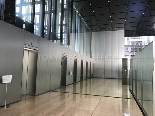 1階エレベーターホール②