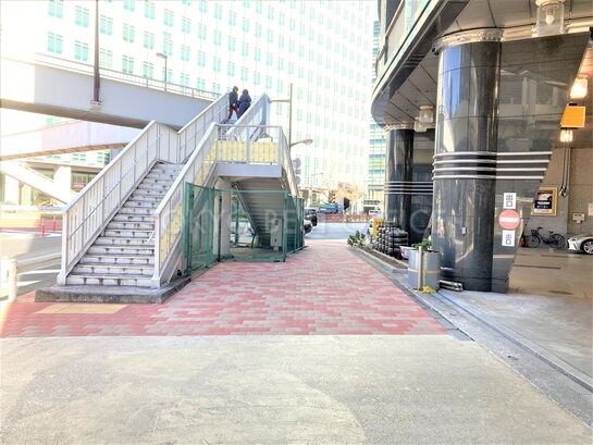 ビル周辺風景②