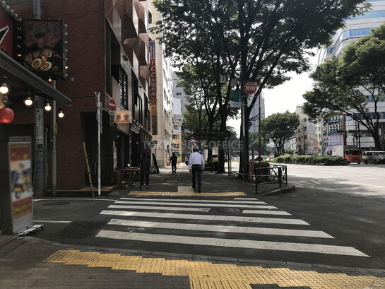 ビル周辺風景②