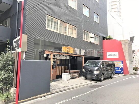 ビル周辺風景①